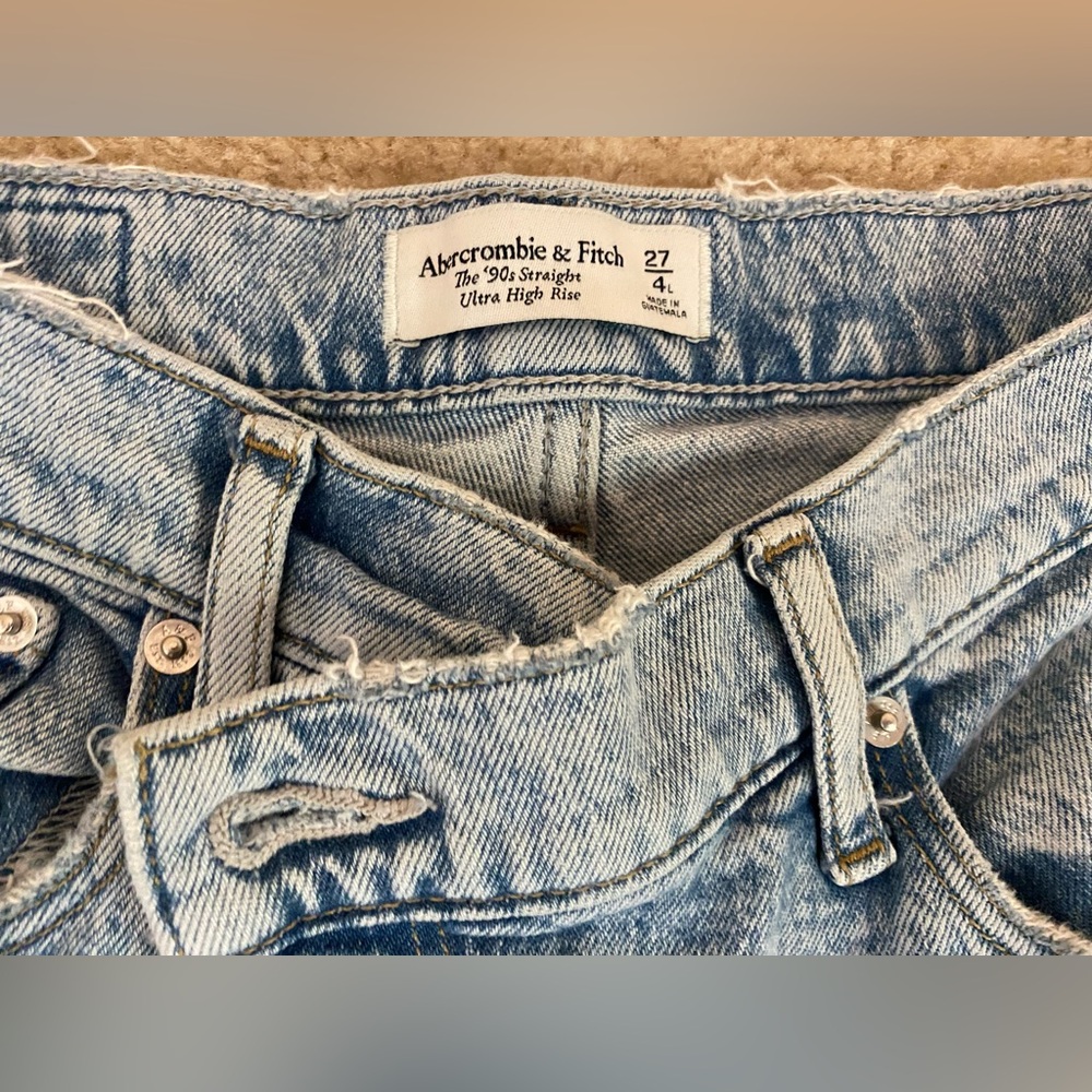 Abercrombie 90’s straight leg jeans - Picture 2 of 2